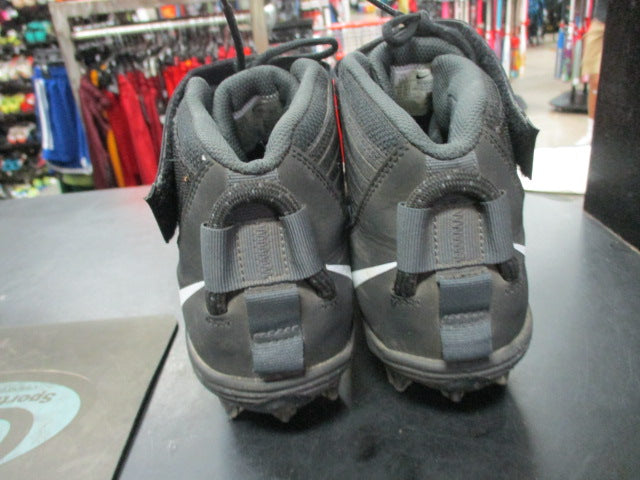 Load image into Gallery viewer, Used Nike Force Size 10.5 Football Cleats
