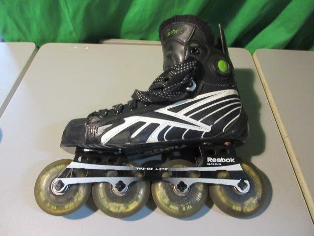 Load image into Gallery viewer, Used Reebok 6k Pump Black Size 4.5 Roller Skates
