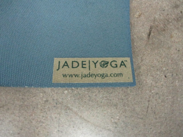 Load image into Gallery viewer, Used JadeYoga Harmony Mat (3/16&quot; thick) Yoga Mat
