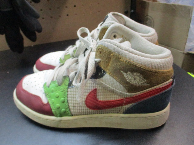 Load image into Gallery viewer, Used Air Jordan 1 Mid Messy Shoes Size 5
