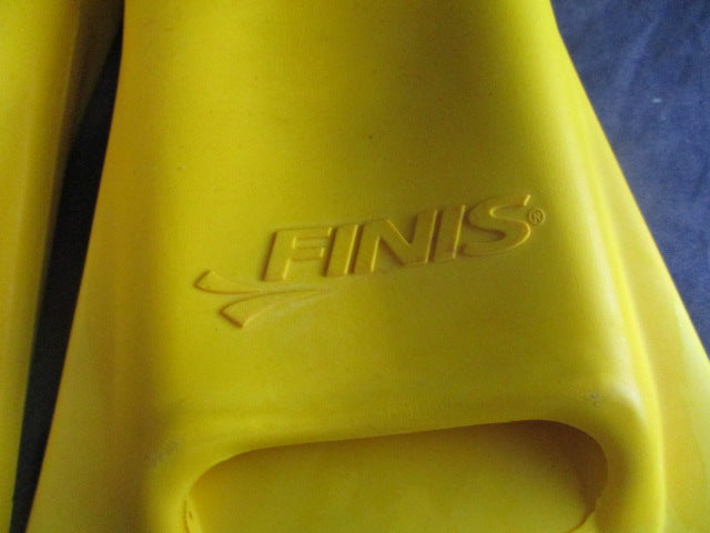 Load image into Gallery viewer, Used Finis Zoomers Gold Training Swim Fins Women Size 6 1/2 - 8
