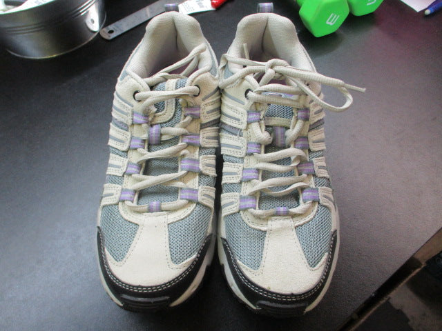 Load image into Gallery viewer, Used Fila Hiking Shoes Size 8
