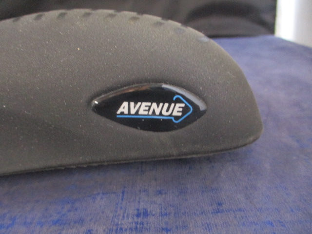 Load image into Gallery viewer, Used Selle Royal Avenue RoyalGel Bicycle Seat - small tear
