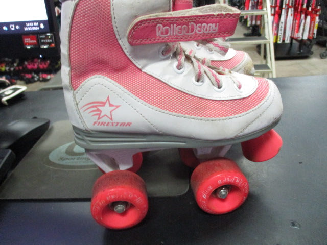 Load image into Gallery viewer, Used Firestar Rollerderry Size 1 Roller Skates (Missing both insoles)
