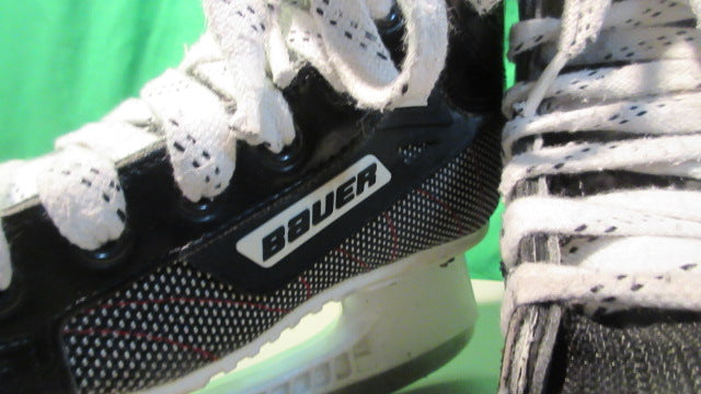 Load image into Gallery viewer, Used Bauer Supreme 3000 Youth Hockey Skates
