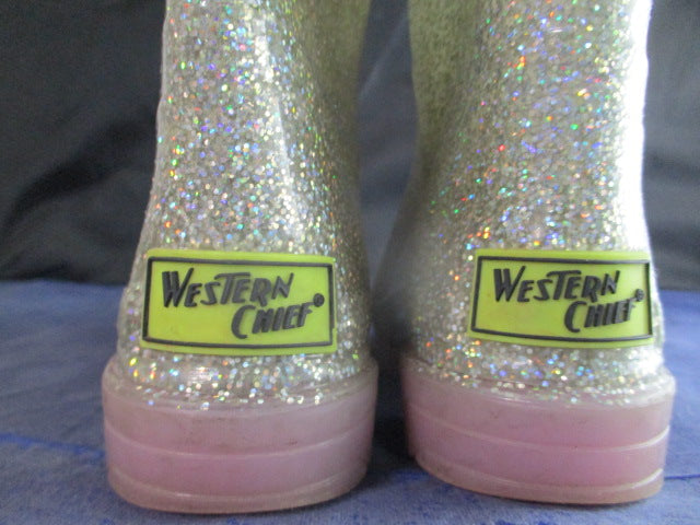 Load image into Gallery viewer, Used Western Chief Light Up Rain Boots Youth Size 8 - no insoles
