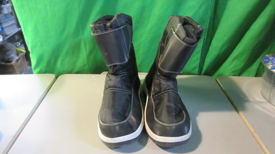 Used Kids Snow Boots Size 5