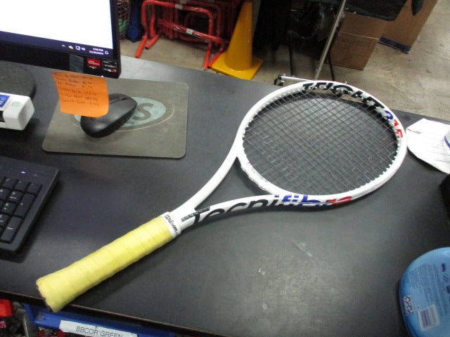 Load image into Gallery viewer, Used Tecnifibre T-Fight 315 27&quot; Tennis Racquet
