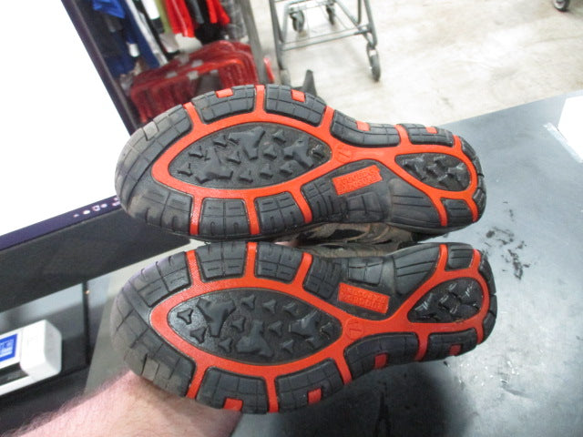 Load image into Gallery viewer, Used Rugged Exposure Hiking Shoes Size 7.5
