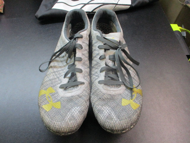 Load image into Gallery viewer, Used Under Armour Track Shoes Size 7
