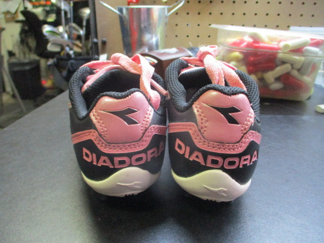 Load image into Gallery viewer, Diadora Pink &amp; Black Socer Cleats Youth Size 9.5
