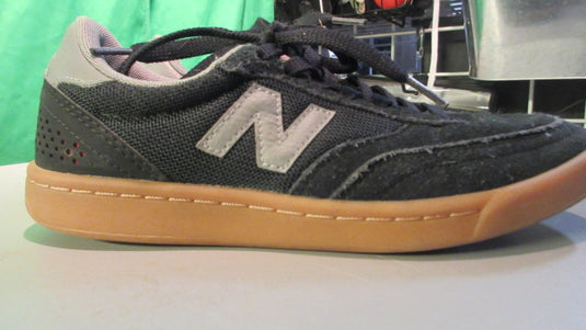 Used New Balance Girls Low Profile 5Y Shoes