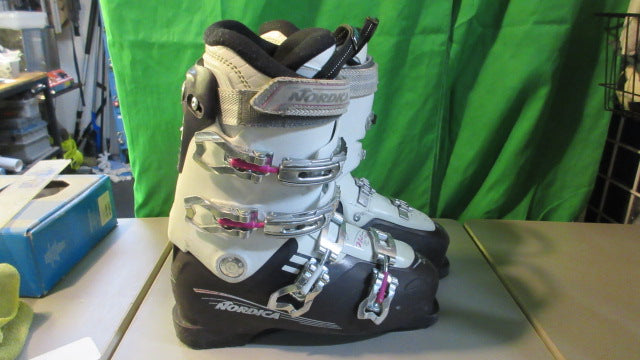 Load image into Gallery viewer, Used Women&#39;s Nordica NXT Ski Boots Size 26
