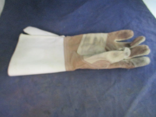 Used Absolute Fencing Glove Level 1 Right Hand Size Medium