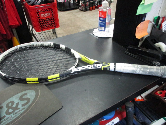 Load image into Gallery viewer, Used Babolat Aero Pro Drive 27&#39;&#39; Tennis Racquet
