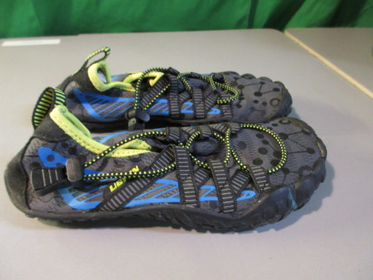 Used Ubfen Water Shoes Size 32