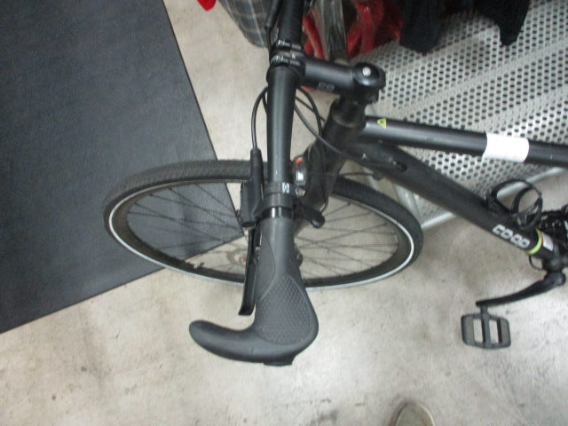 Load image into Gallery viewer, Used Co-Op Cty 1.2 Bicyle 27 speeds 28&quot; Wheel
