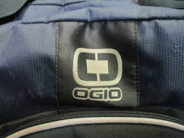 Load image into Gallery viewer, Used Ogio Big Dome Street Duffle Bag
