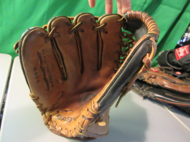 Load image into Gallery viewer, Used Easton Genuine Series 11.5&quot; Glove - LEFTY
