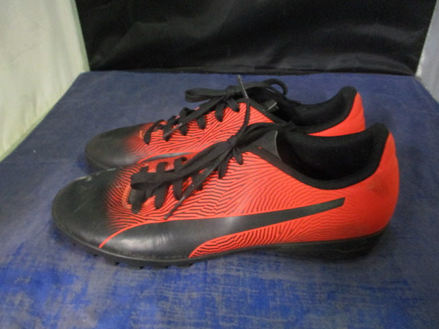 Load image into Gallery viewer, Used Puma Spirit II TT Indoor Soccer Cleats Adult Size 7
