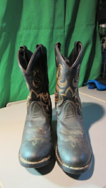 Load image into Gallery viewer, Used Smokey Mountian Boots Kids Western Cowboys Size 2
