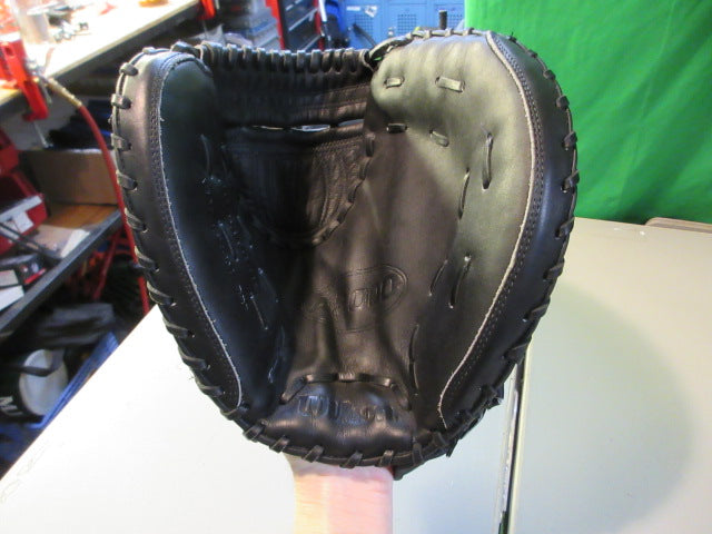 Load image into Gallery viewer, Used Wilson A2000 Softball 33&quot; Pro Stock Catcher&#39;s Mitt
