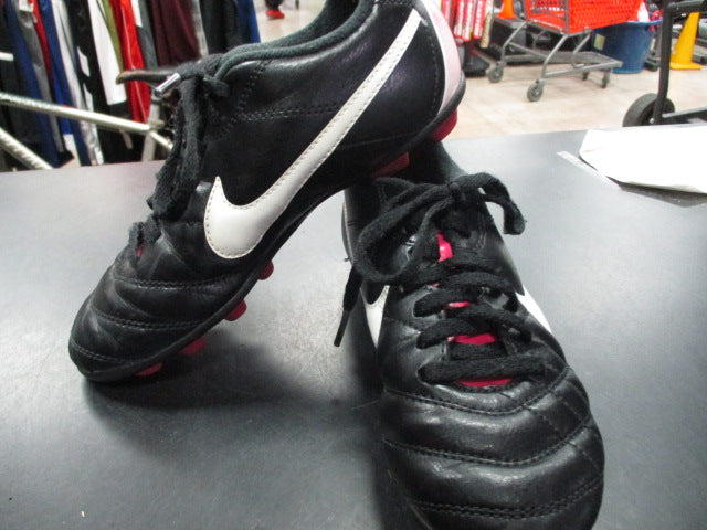 Load image into Gallery viewer, Used Nike Girls Soccer Cleats Black/Pink Size 1Y
