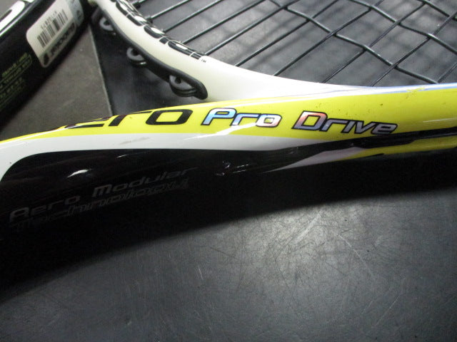 Load image into Gallery viewer, Used Babolat Aero Pro Team 27&#39;&#39; Tennis Racquet
