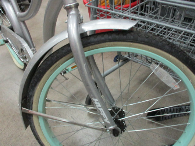 Load image into Gallery viewer, Used Huffy Cranbrook 24&#39;&#39; Beach Cruiser (NEED BIKE INNER TUBE)
