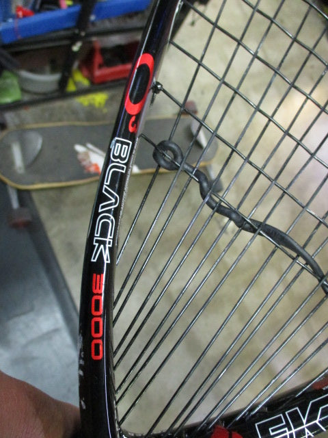 Load image into Gallery viewer, Used Ektelon Black 3000 22&quot; Racquet Ball Racquet
