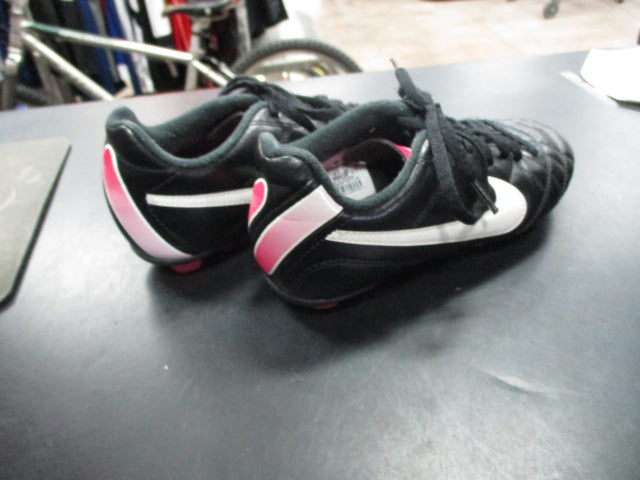 Load image into Gallery viewer, Used Nike Girls Soccer Cleats Black/Pink Size 1Y
