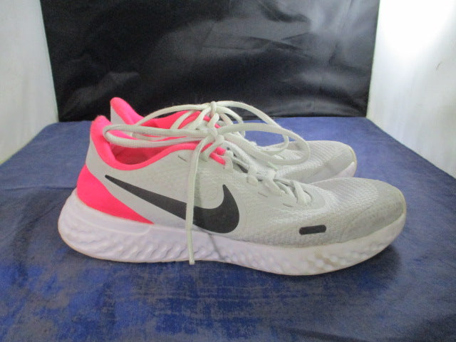 Load image into Gallery viewer, Used Nike Revolution 5 Running Shoes Youth Size 4.5
