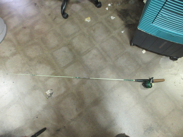 Load image into Gallery viewer, Used Zebco Centennial 60&quot; (5&#39;) w/ Zebco 202 Reel Fishing Pole Combo
