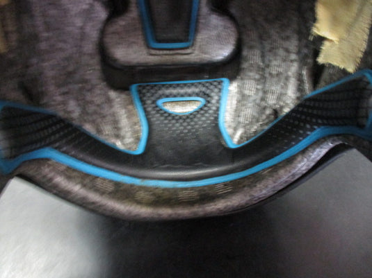 Used Bauer BHH7500 Youth Small Hockey Helmet - Patches