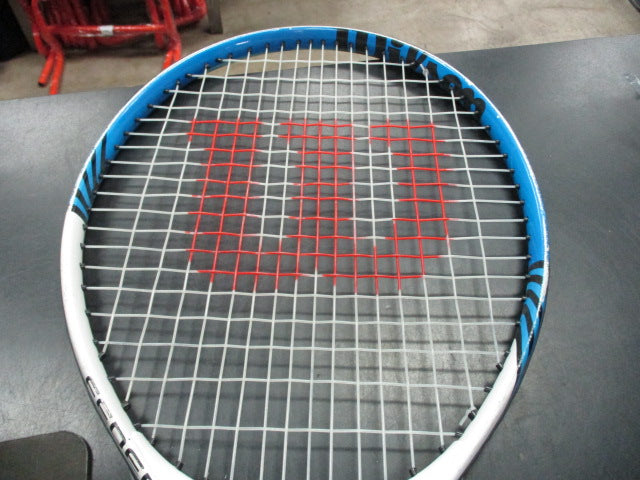 Load image into Gallery viewer, Used Wilson Federer 23&#39;&#39; Tennis Racket
