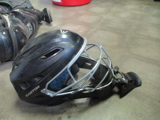 Load image into Gallery viewer, Used Easton Gametime Catcher&#39;s Helmet w/ Throat Guard Size 6 1/2 - 7 1/8&quot;
