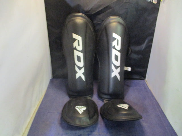 Load image into Gallery viewer, Used RDX T1 Shin Instep Guards Size Small - missing foot strap
