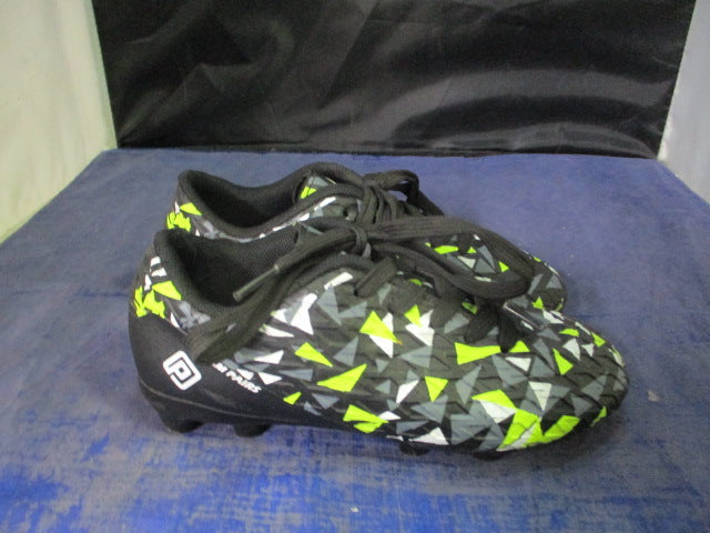 Load image into Gallery viewer, Used Dream Pairs Soccer Cleats Youth Size 13
