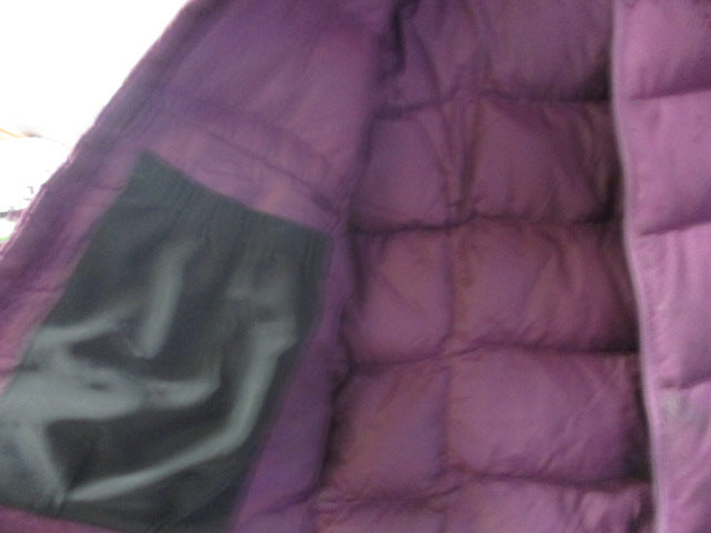 Load image into Gallery viewer, Used Mountain Hard Wear Puffer Jacket See Description
