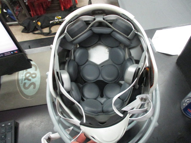 Load image into Gallery viewer, Used Xenith X2E Adaptive Fit Football Helmet Youth Large INITIAL SEASON 2023
