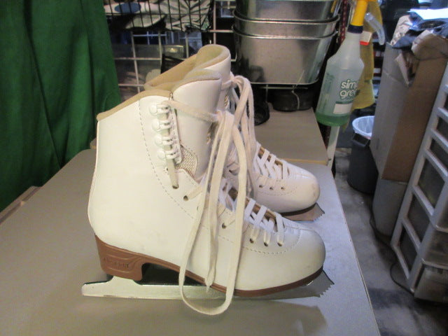 Load image into Gallery viewer, Used Jackson Ultima Artiste Youth Size 4 w/ Mark IV Blade Ice Skates
