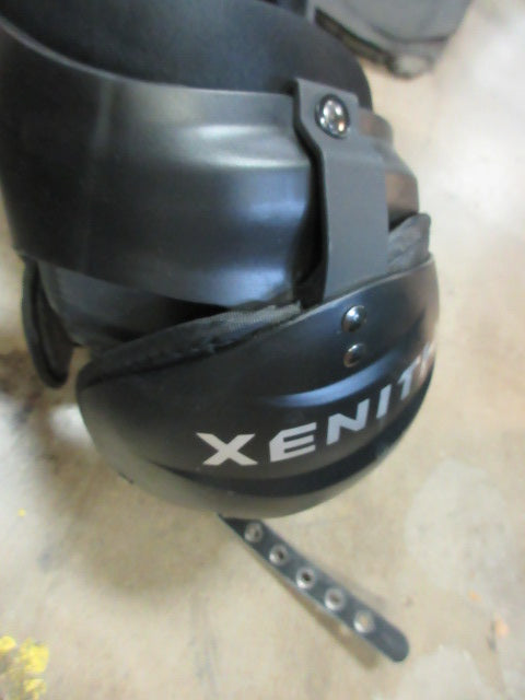 Load image into Gallery viewer, Used Xenith Velocity 2 Football Shoulder Pads Size Small
