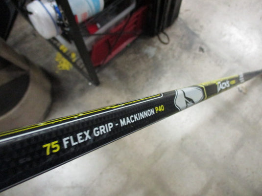 Used CCM tacks 4092 67" Hockey Stick - RH