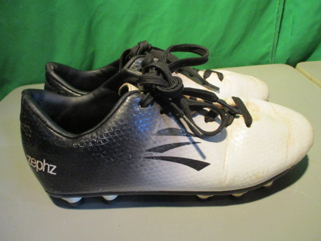 Load image into Gallery viewer, Used Zephz Wide Traxx Size Youth 4 Soccer Cleats
