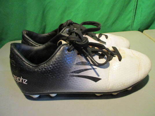 Used Zephz Wide Traxx Size Youth 4 Soccer Cleats