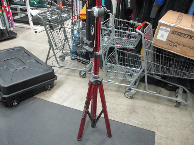 Load image into Gallery viewer, Used Feedback Sports pro Classic Bicycle Work Stand
