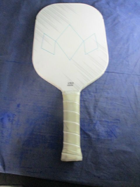 Load image into Gallery viewer, Used Diadem Icon XL V2 Pickleball Paddle - DEMO
