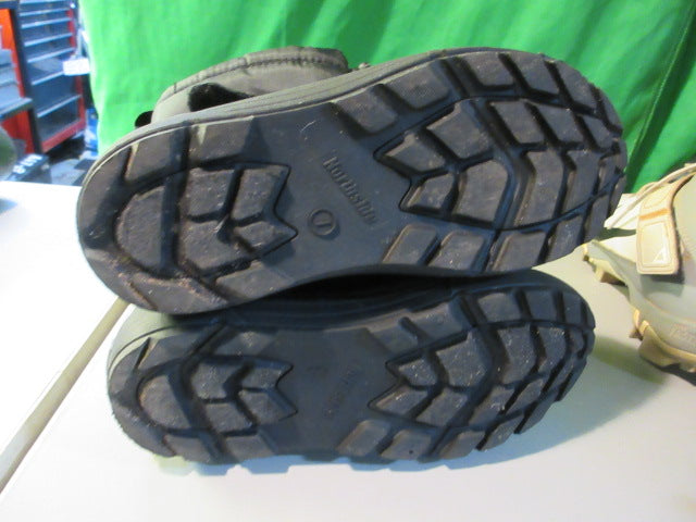 Load image into Gallery viewer, Used Northside Snow Boots Kids Size 1
