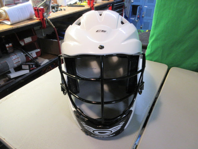 Load image into Gallery viewer, Used Cascade CS Lacrosse Helmet Size Youth
