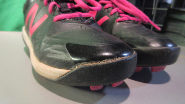 Load image into Gallery viewer, Used New Balance Youth 13.5Y Cleats
